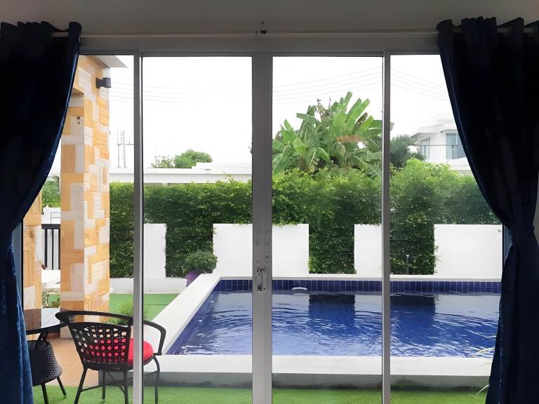 Vacation home with pool & barbeque | Suitable for remote work — photo 3