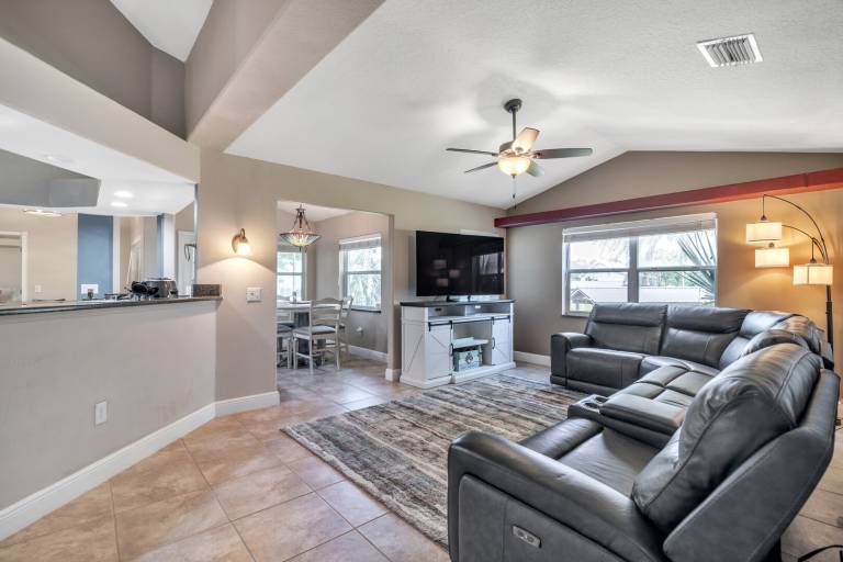 House with 3 rooms for 10 persons in Alachua, FL