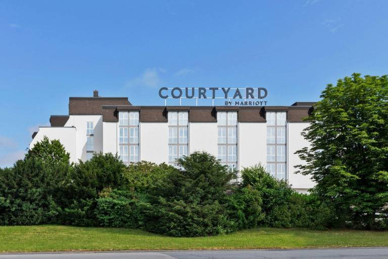 Courtyard by Marriott Wiesbaden-Nordenstadt in Hofheim am Taunus