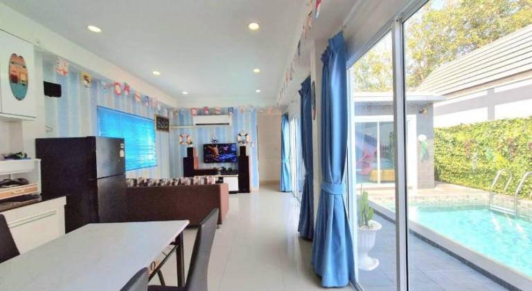 Villa with pool — photo 3