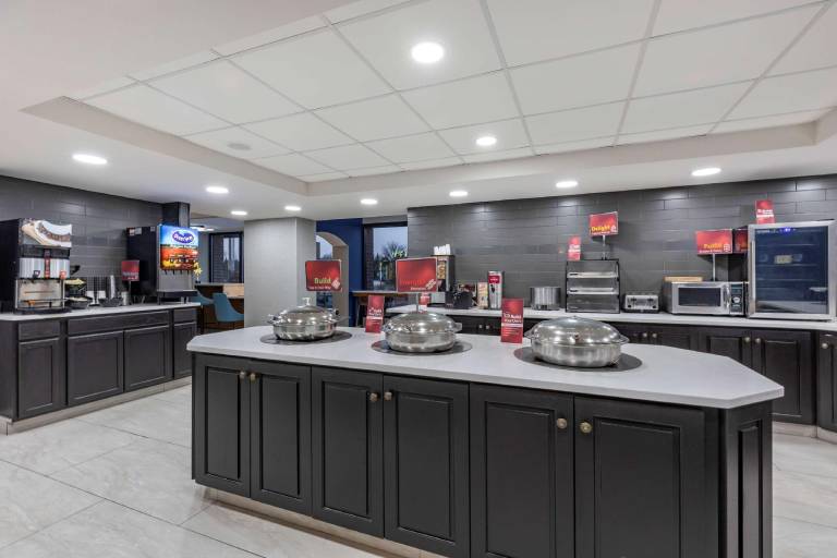Best Western Plus St. Louis West-Westport in Maryland Heights, MO