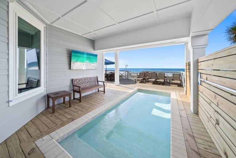 Vacation home with private pool & barbeque | Beach view in Bay City, AL