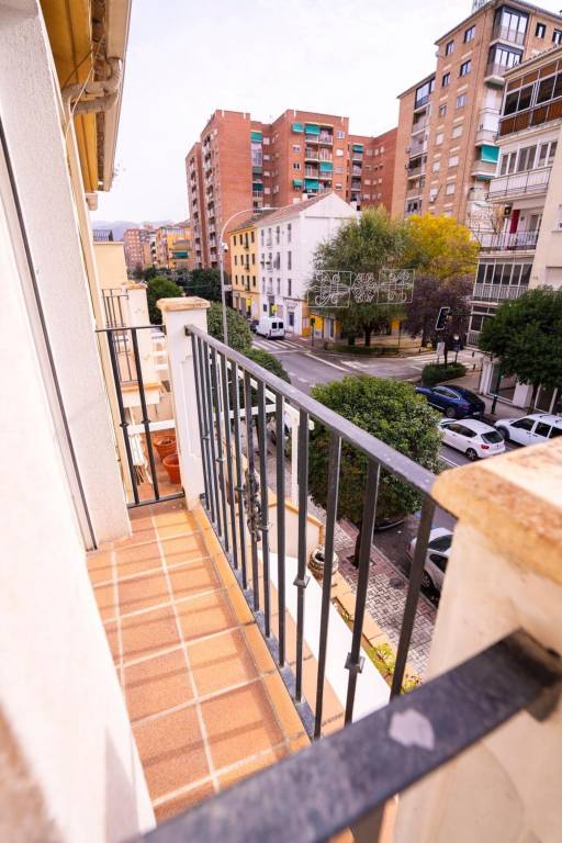 'Central Apartment Granada' with Shared Terrace, Wi-Fi and Air Conditioning — photo 2