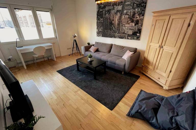 Rental apartment | Close to Handwerkerhof Nürnberg | Suitable for remote work | Dogs allowed in Nuremberg