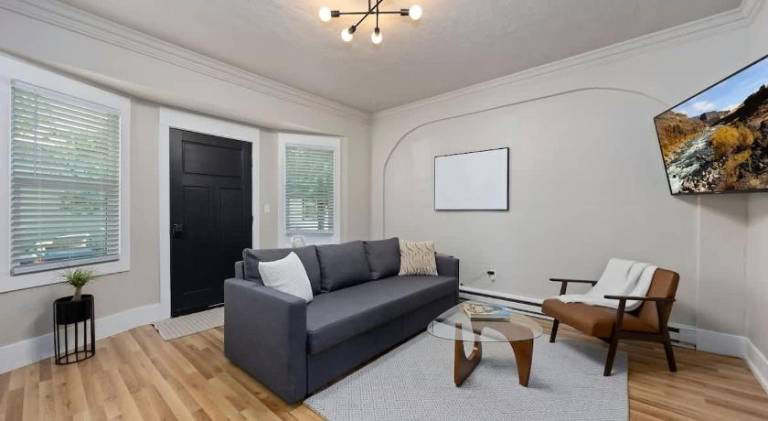 Holiday apartment | Suitable for remote work | Pet-friendly in Twin Falls, ID