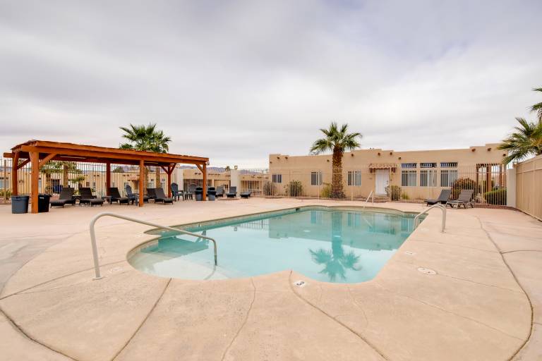 Walk to Colorado River: Needles Gem w/ Pool Access — photo 2