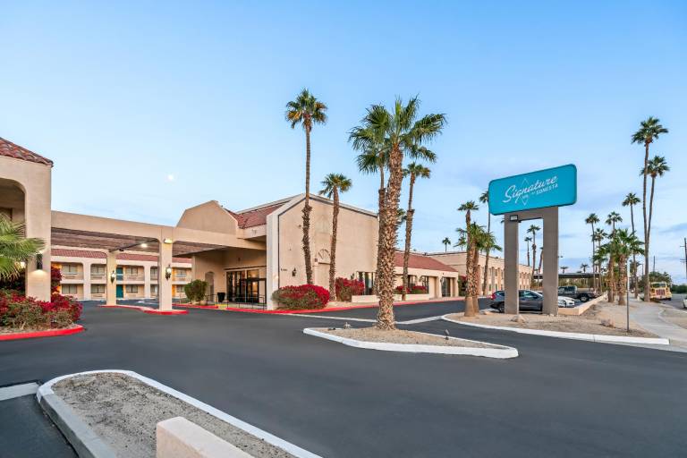 Signature Inn Indio I-10 Coachella Valley by Sonesta in Indio, CA