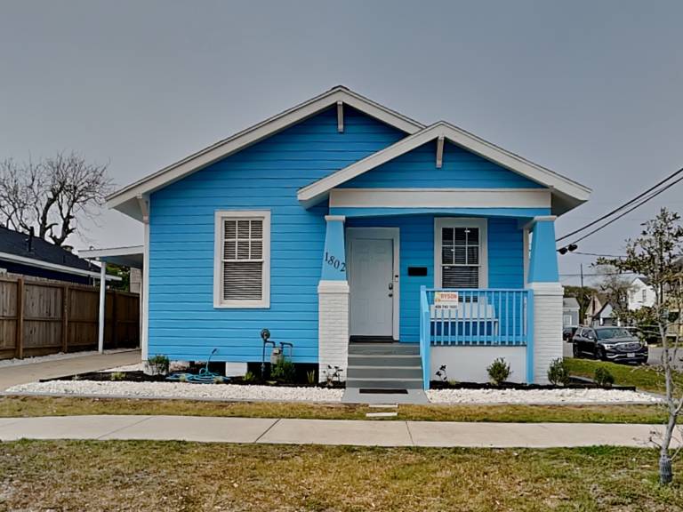 Blue Oasis Retreat in Galveston, TX