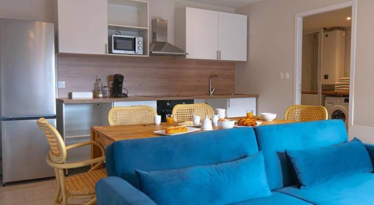 Holiday apartment with patio — photo 3