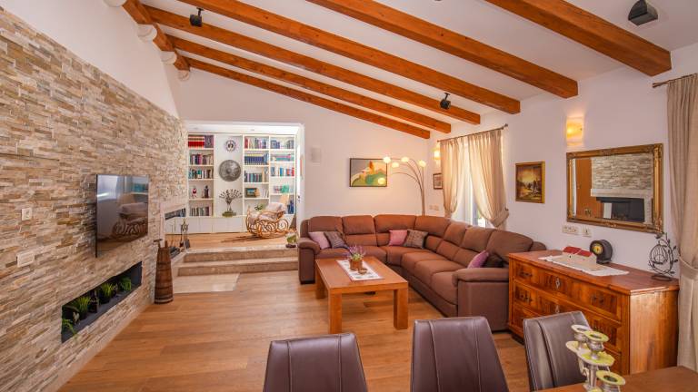Family-oriented villa with garden, patio & barbeque | Pet-friendly — photo 5
