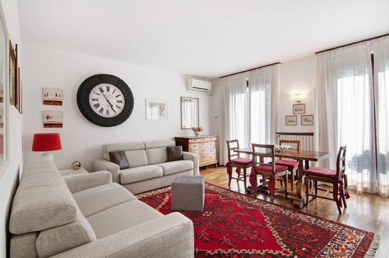Holiday apartment | City view | Perfect for remote work — photo 2