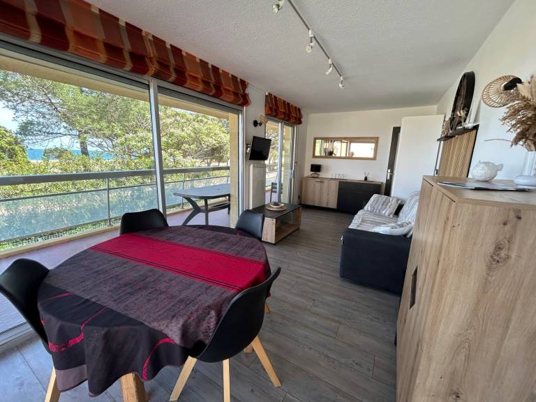 Apartment with 2 rooms for 6 persons — photo 4
