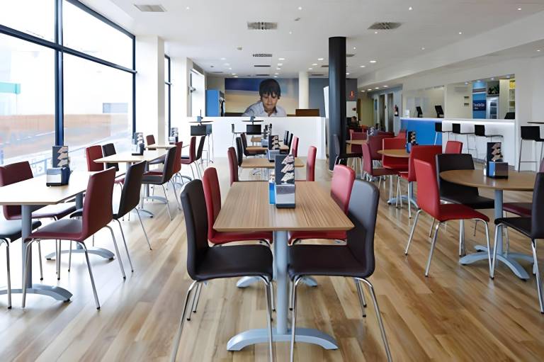 Travelodge Barcelona Fira — photo 2