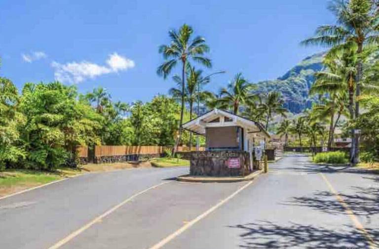 House Makaha Valley