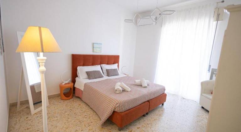 Holiday apartment with 2 rooms for 6 persons — photo 2