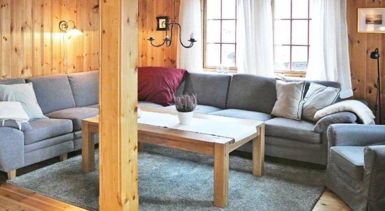 Charming vacation home with barbecue & terrace | Pets allowed — photo 2