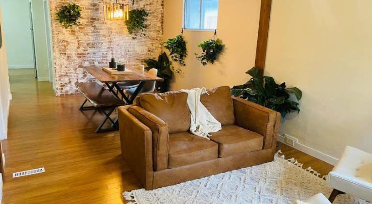 Pleasant apartment | Dogs allowed in Calgary, AB