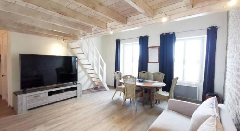 Holiday apartment with 3 rooms for 6 persons — photo 2