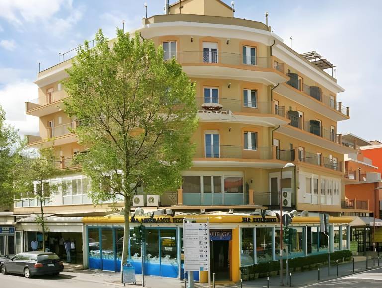 Serviced apartment for 12 persons in Rimini