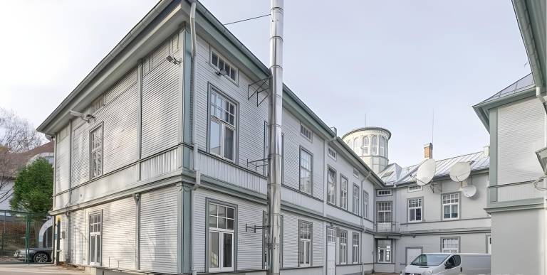Jurmala Beachfront Art Gallery Mansard Suite — photo 4