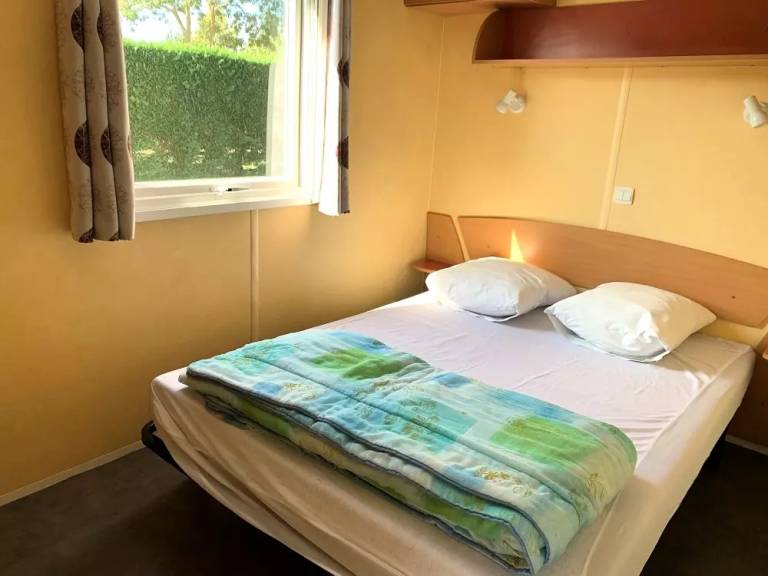 Camping Plein Sud - Cottage Confort 3/4 Plus - 2 bedrooms - TV 4 people — photo 4