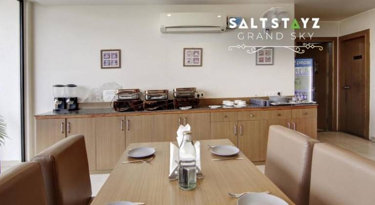 Saltstayz Select - Unitech Cyber Park — photo 5