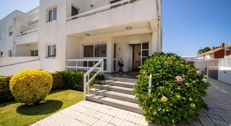 House with private pool, terrace & grill — photo 4