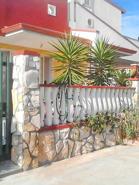 Charming House in Santa Maria del Focallo with Enclosed Garden — photo 3