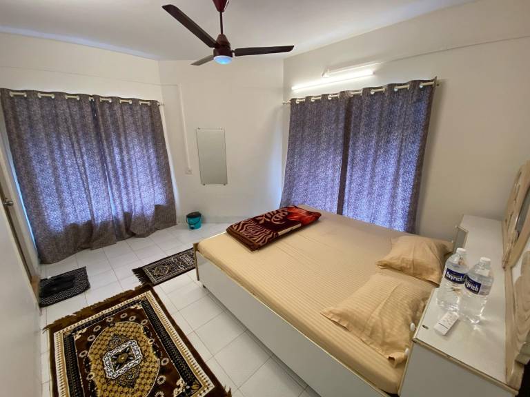 HOLIDAYFUNDA's Homestay - Khatri Bungalow - 3 BHK. — photo 2