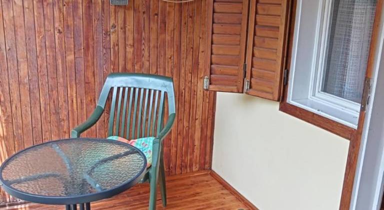 Rental apartment with yard & patio | Dogs allowed — photo 4