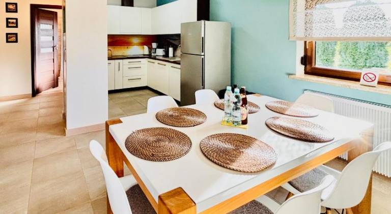 Rental apartment with BBQ, yard & patio | Dogs allowed — photo 5