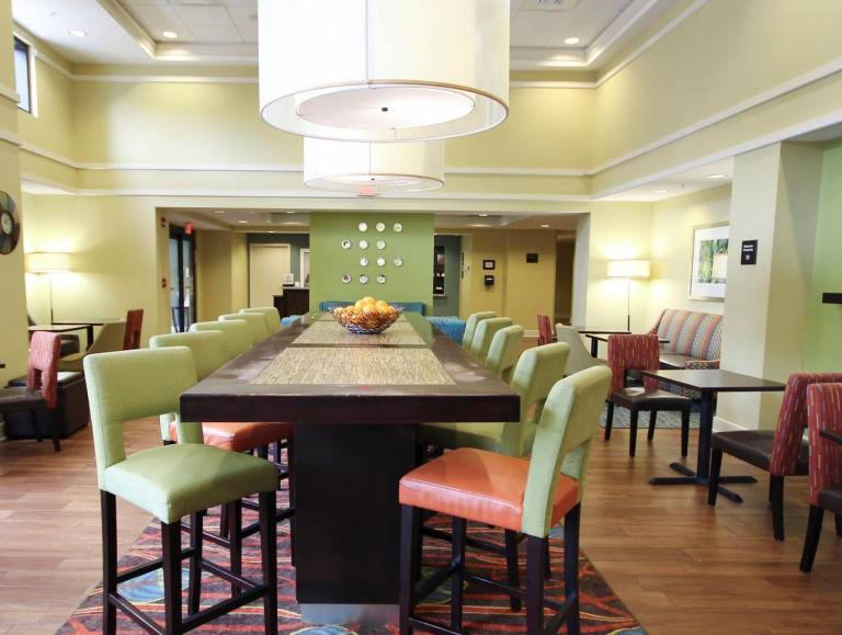 Hampton Inn & Suites Pensacola/Gulf Breeze — photo 5