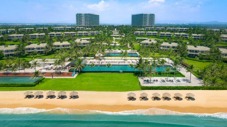Resort Cam Hải Đông