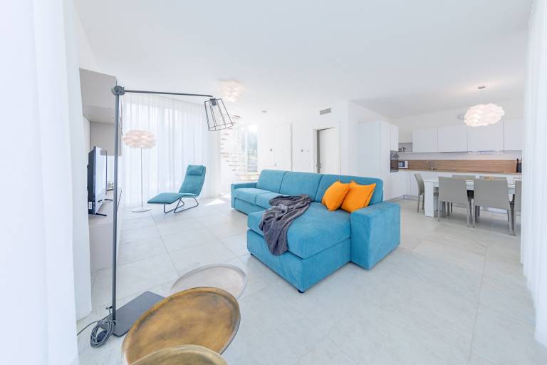 Family-oriented villa with terrace, private pool & garden | Mountain view | Next to the beach | Pet-friendly — photo 2