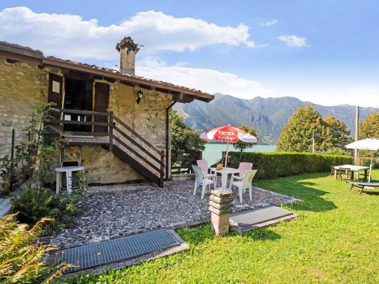 Cottage Idro