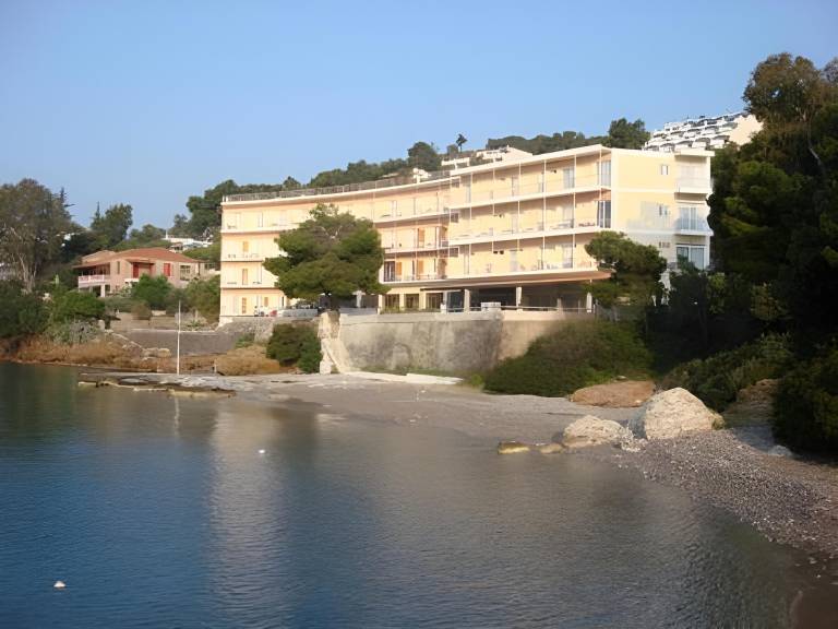 Golden View in Poros