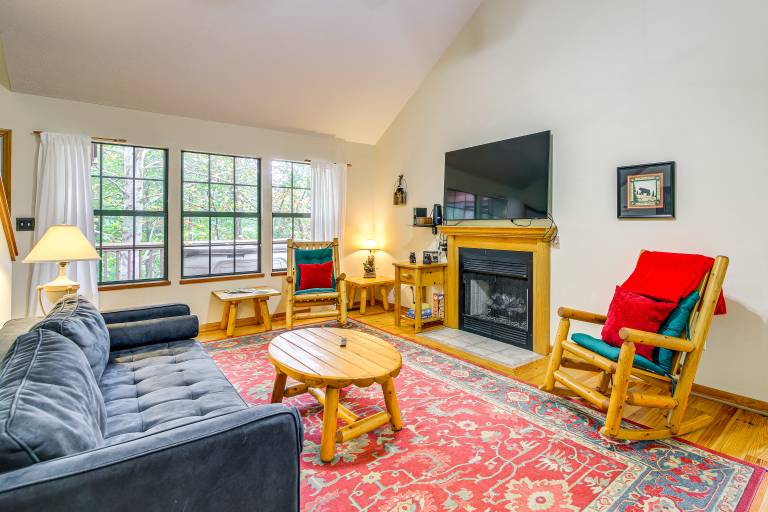 Pet-Friendly Sevierville Rental w/ Private Hot Tub — photo 3