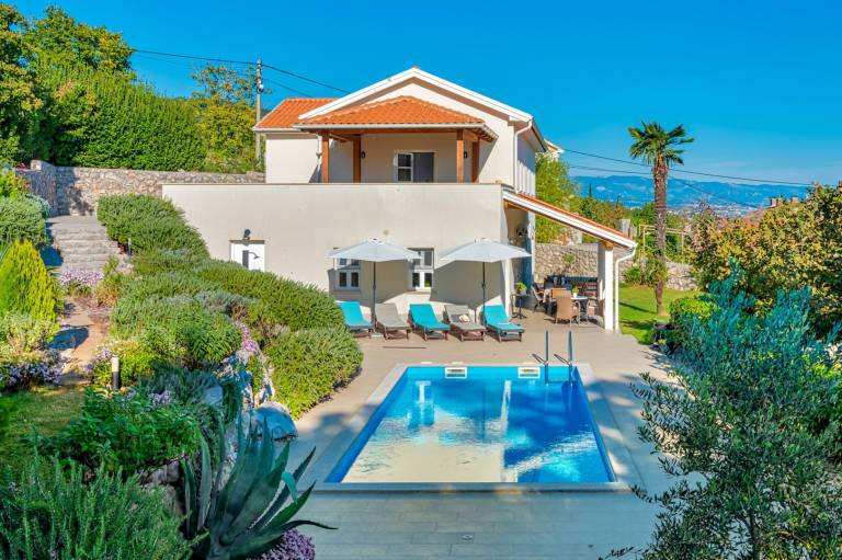 Villa with private pool, terrace & BBQ | Sea view — photo 3