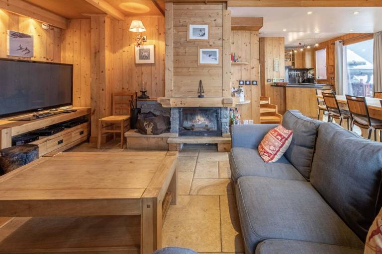 Family-oriented chalet with jacuzzi, patio & sauna | Mountain view | Next to the ski | Dogs allowed — photo 4