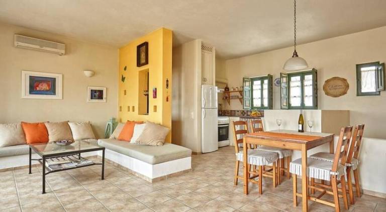House with terrace — photo 4