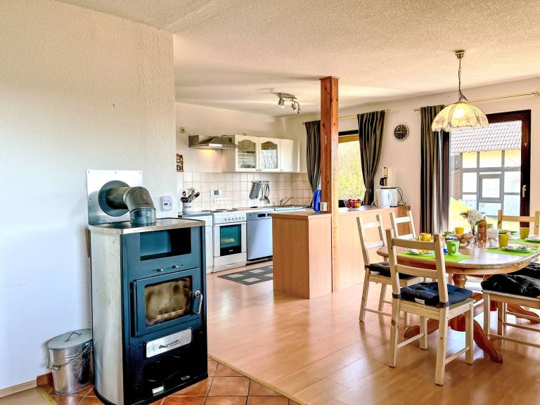 Family-friendly house with patio & garden | Pets allowed — photo 3