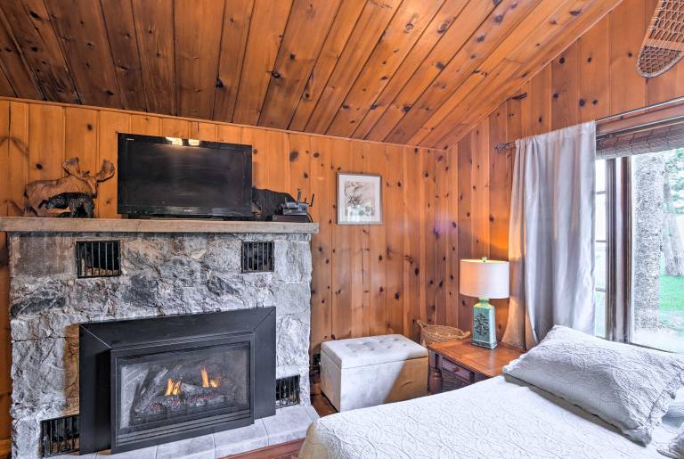 Lovely Lake Huron Getaway: Beach Access & Kayaks! — photo 3