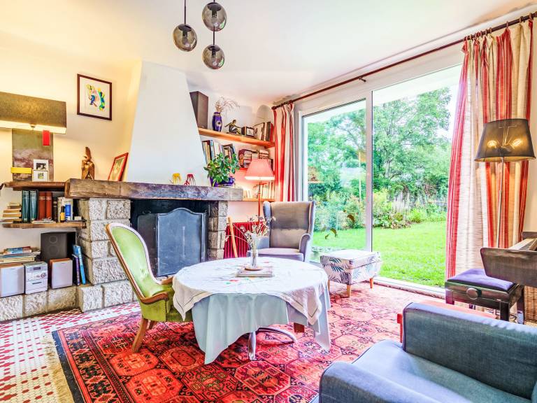 Fully equipped beautiful house with barbeque, terrace & garden | Mountain view | Dogs allowed — photo 3