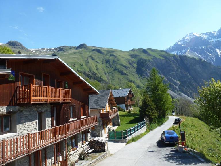 Gîte  Albiez-Montrond