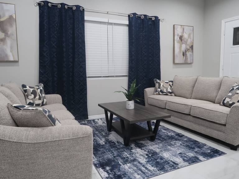 House  Garden Grove