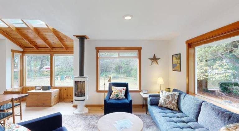 Ample vacation home | Close to the beach | Pets are welcome in Tillamook, OR