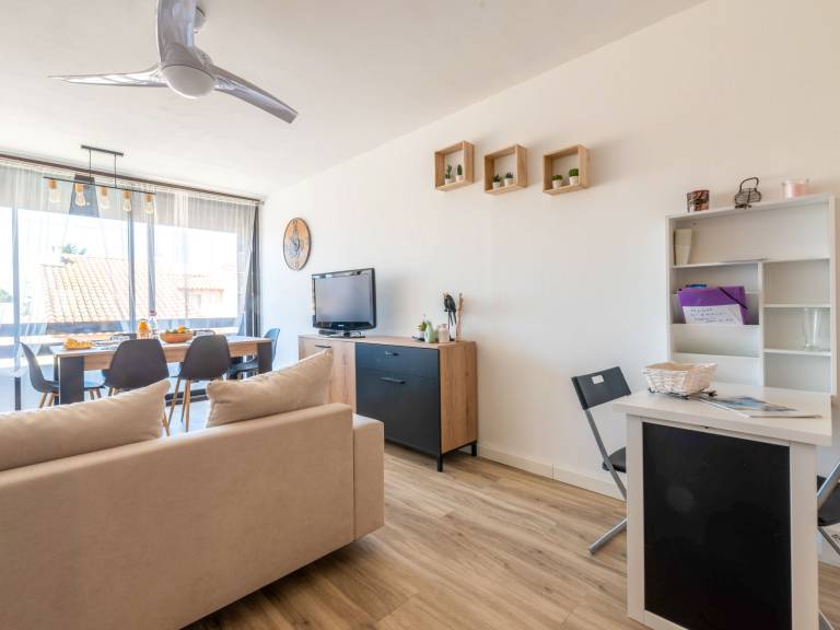 Apartment with 2 rooms for 4 persons — photo 2