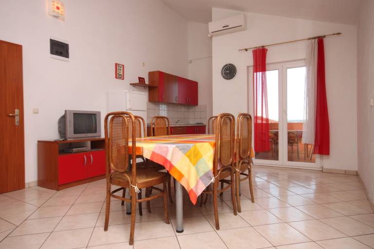Three bedroom apartment with terrace and sea view Novalja, Pag (A-6341-c) — photo 4