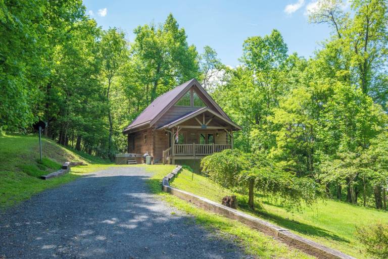 Cabin  West Jefferson