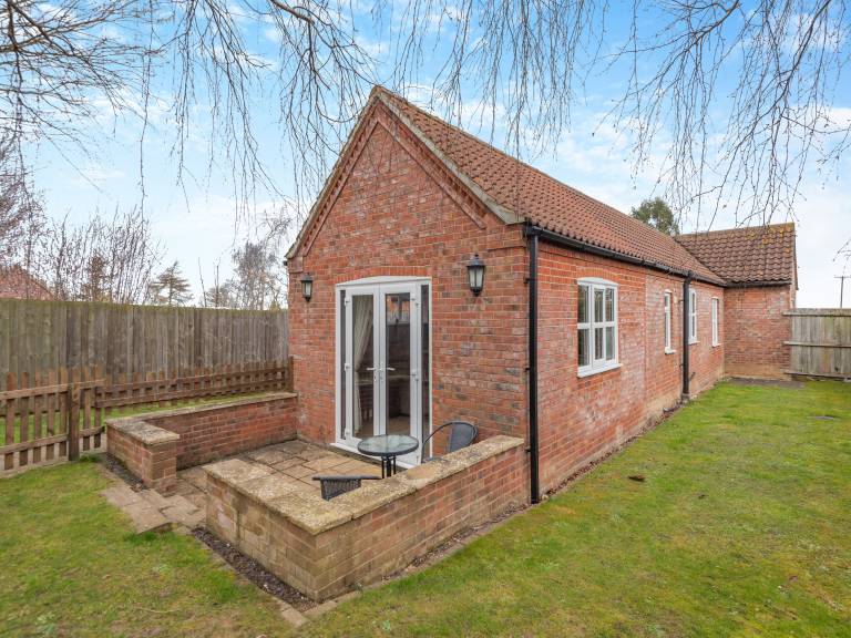 Child-friendly pleasant cottage with yard | Pets are welcome in Alford